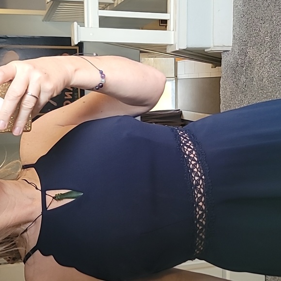 STUNNING NAVY A BYER SCALLOPED HALTER FIT AND FLARE EVENING PROM DRESS - Picture 2 of 9